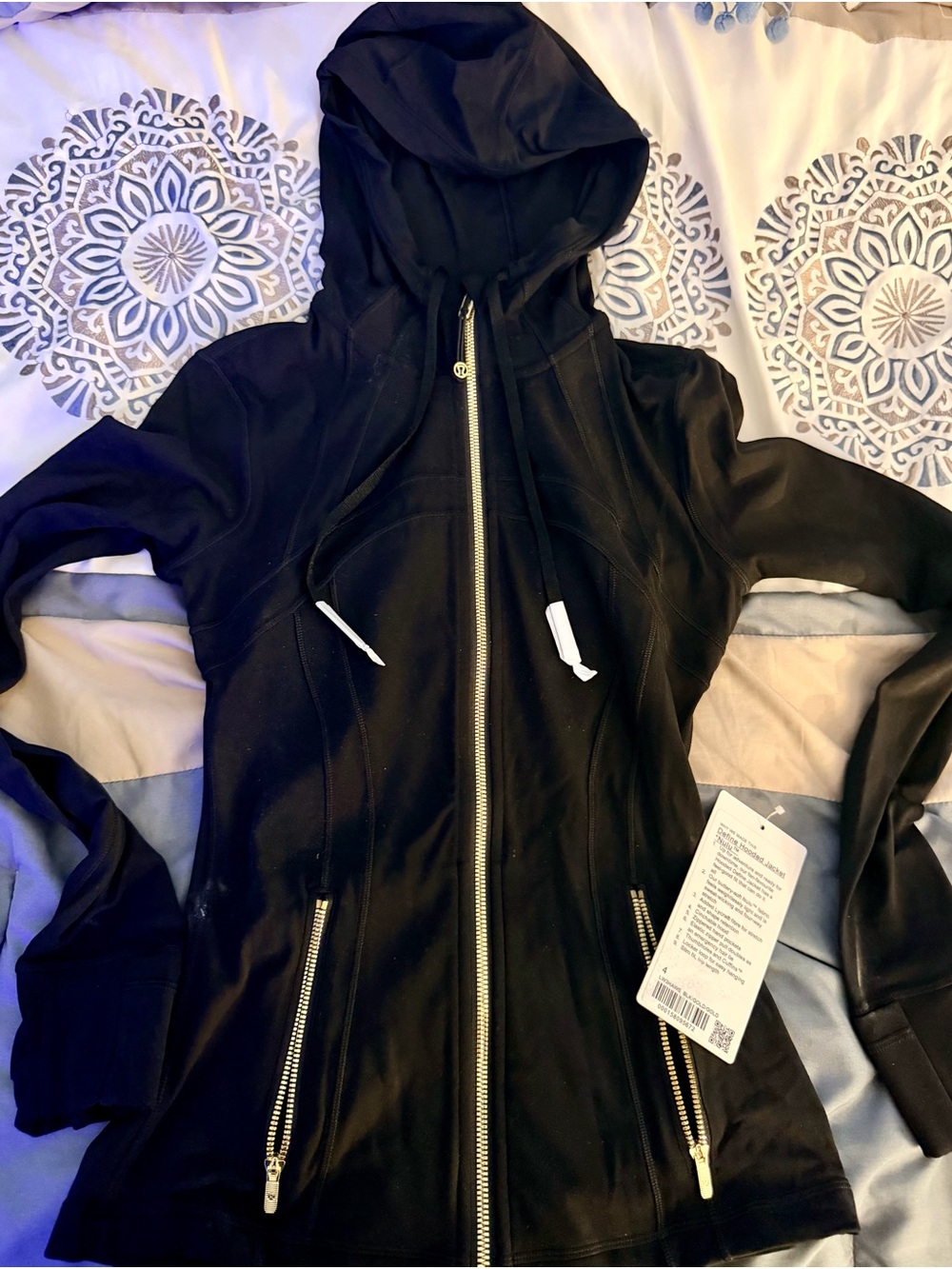 lululemon athletica Define Hooded Jacket in Nulu with Gold accents